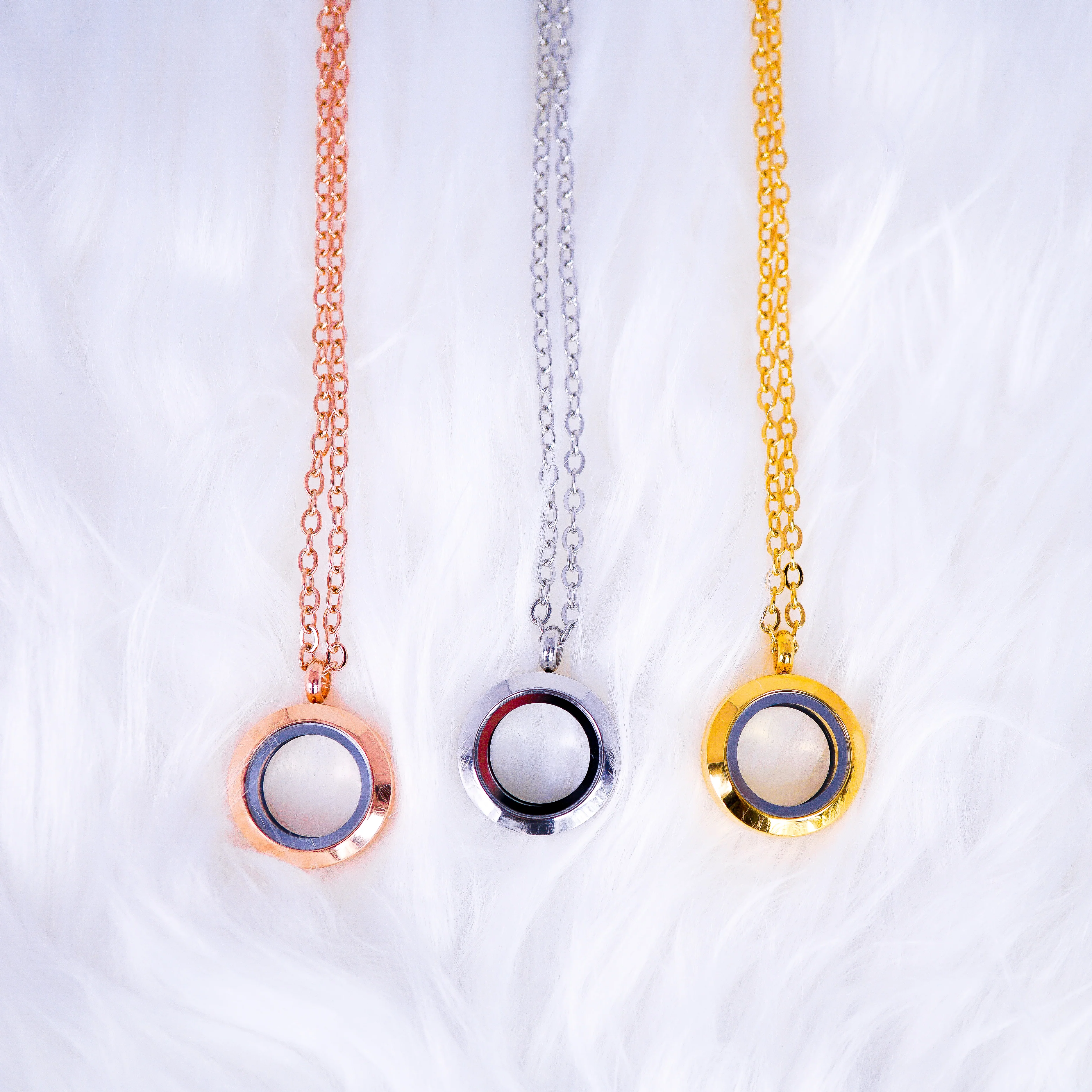 Luxury Locket Necklace | Rose Gold - Image 3